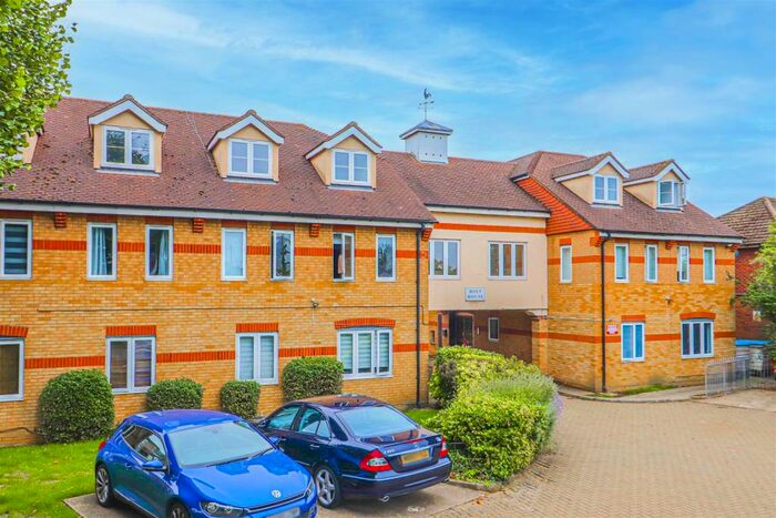 2 Bedroom Apartment To Rent In Holt House, Flamstead End Road, Cheshunt, Herts, EN8