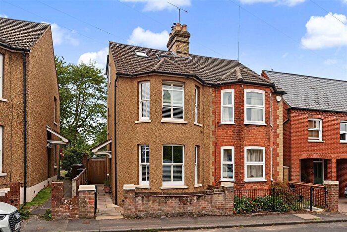 3 Bedroom Semi-Detached House For Sale In Necton Road, Wheathampstead, AL4