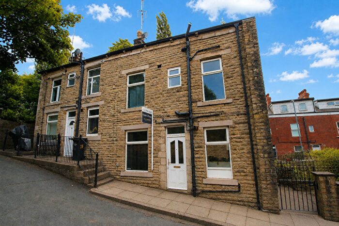 3 Bedroom End Of Terrace House For Sale In Boardman Street, Todmorden, OL14
