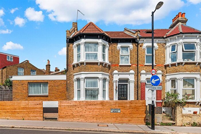 4 Bedroom End Of Terrace House For Sale In Stanger Road, London, SE25