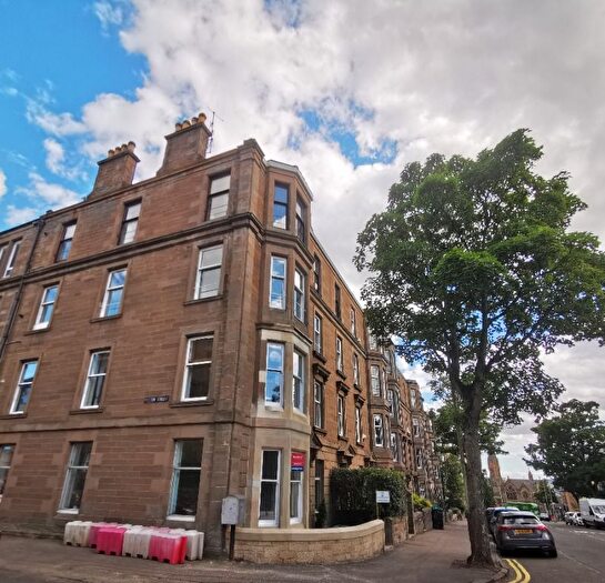 3 Bedroom Flat To Rent In Blackness Avenue, West End, Dundee, DD2