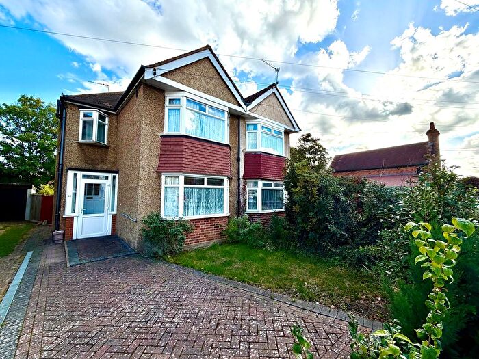 3 Bedroom Semi-Detached House To Rent In Elm Road, Chessington, Surrey., KT9