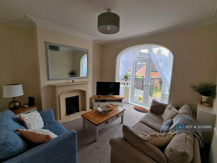 4 Bedroom End Of Terrace House To Rent In Clare Street, Stoke-On-Trent, ST4