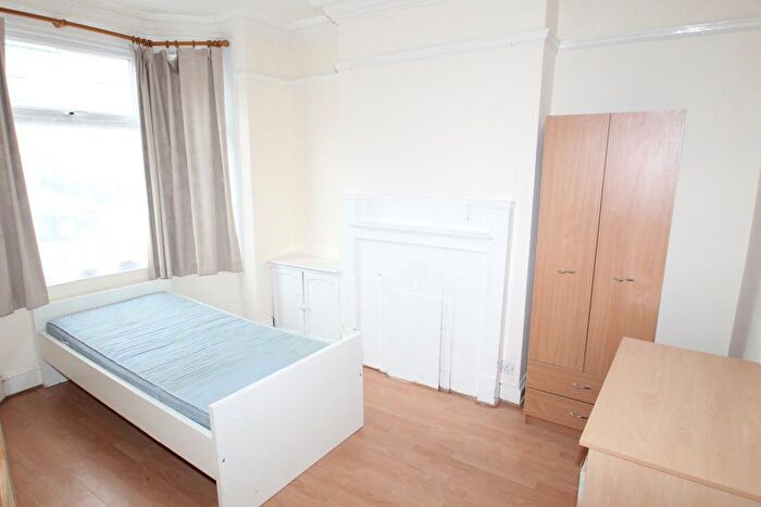 3 Bedroom Terraced House To Rent In Roman Street, Leicester, LE3
