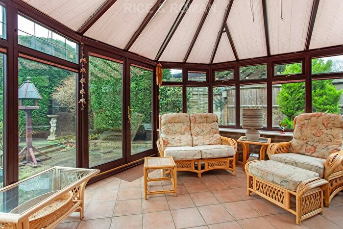 4 Bedroom Detached House For Sale In Luckley Wood, Wokingham, RG41