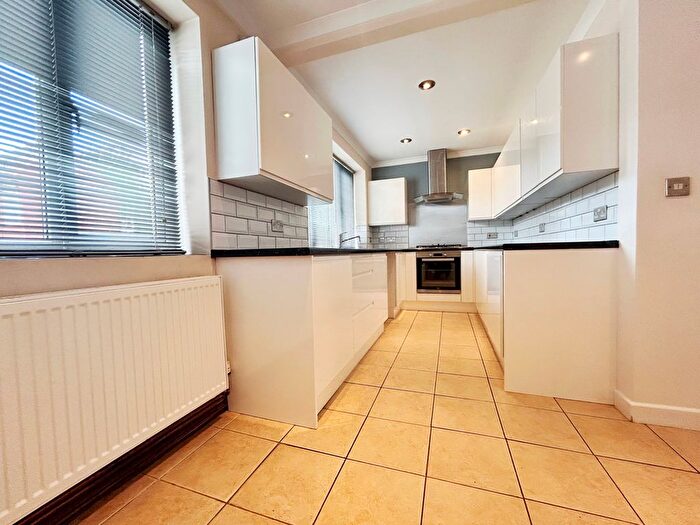 4 Bedroom Terraced House To Rent In Bramley Road, Cheltenham, GL51