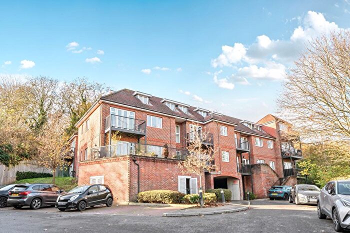 2 Bedroom Flat For Sale In High Wycombe, Buckinghamshire, HP13
