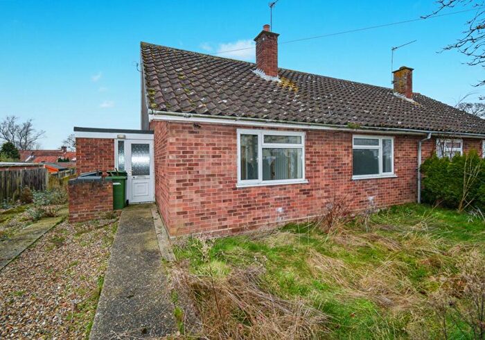 2 Bedroom Semi-Detached Bungalow For Sale In New Street, Cawston, Norwich, Norfolk, NR10