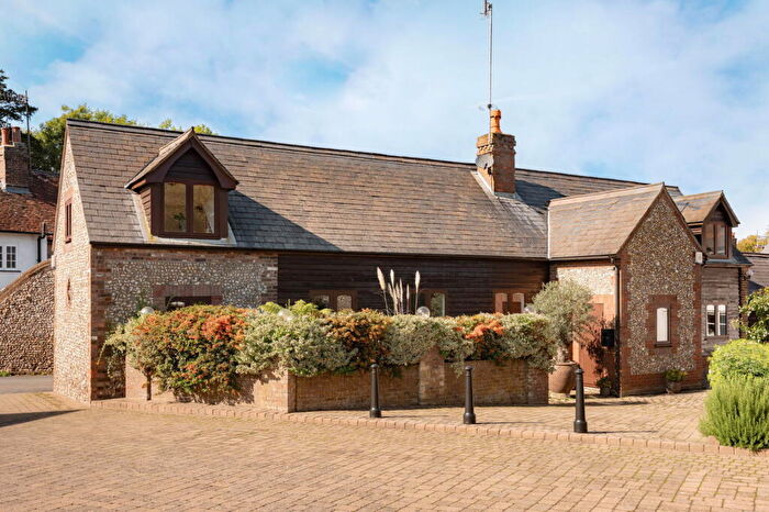3 Bedroom Barn Conversion For Sale In Piccotts End, Hemel Hempstead, Hertfordshire, HP2