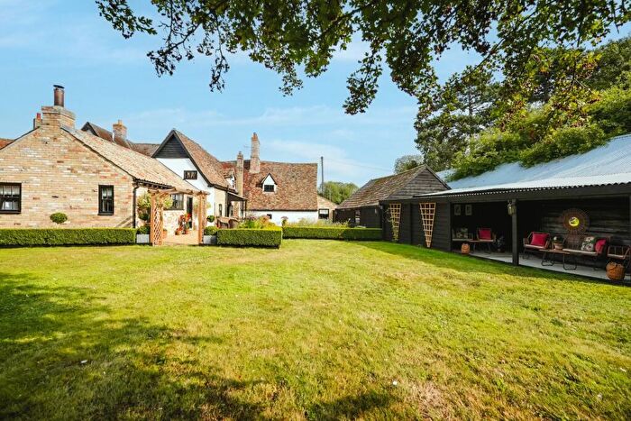 4 Bedroom Detached House For Sale In Causeway Road, Broughton, Huntingdon, PE28