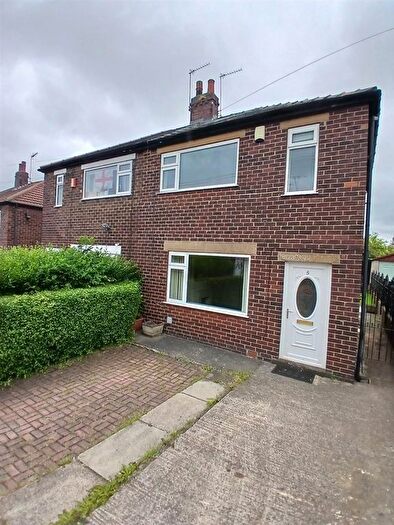 3 Bedroom Semi-Detached House To Rent In Prospect Avenue, Pudsey, LS28