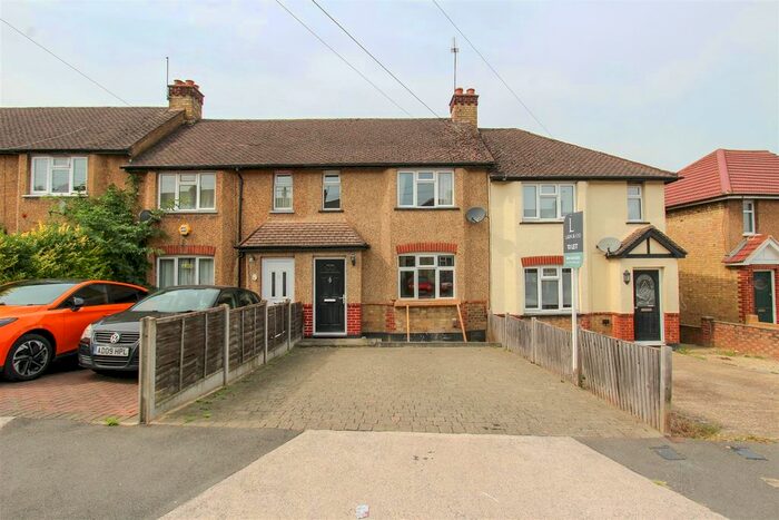 2 Bedroom Property To Rent In Snowden Avenue, Hillingdon, UB10