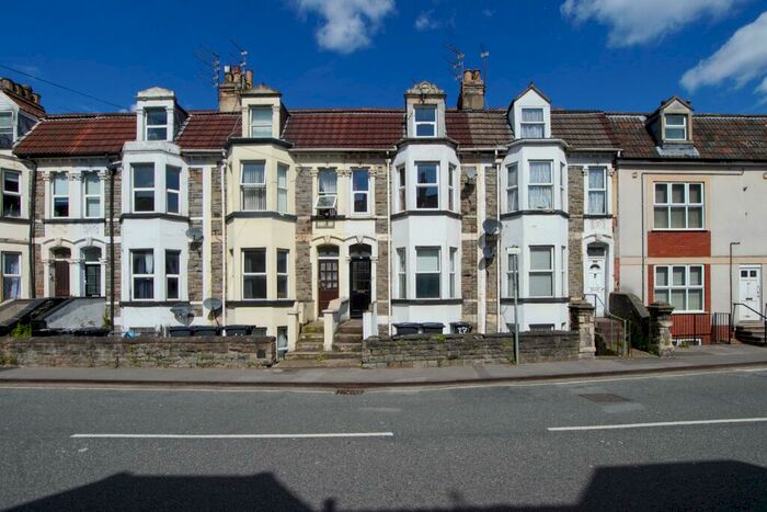 3 Bedroom Maisonette To Rent In Clouds Hill Road, St. George, Bristol, BS5