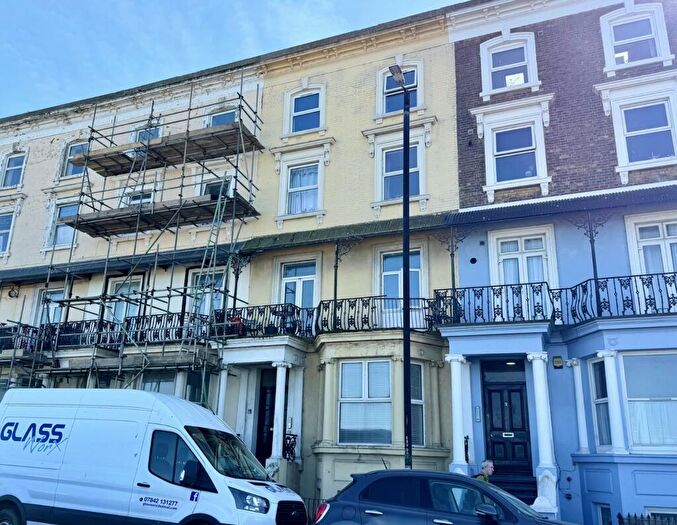 2 Bedroom Flat For Sale In Ethelbert Crescent, Margate, CT9