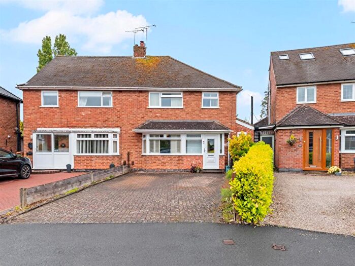 3 Bedroom Semi-Detached House For Sale In Burns Road, Leamington Spa, CV32