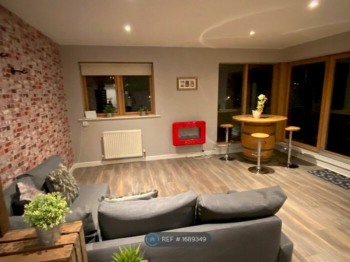 1 Bedroom Flat To Rent In Highbury Lane, Campbell Park, Milton Keynes, MK9