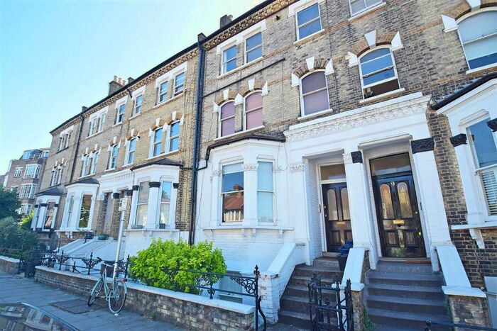 1 Bedroom Flat To Rent In St. Margarets Road, St Margarets, Twickenham, TW1