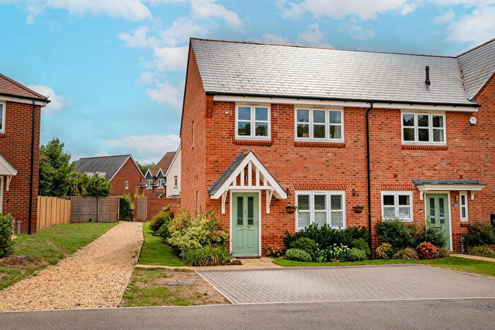 3 Bedroom End Of Terrace House For Sale In Hazel Way, Whitchurch, RG28