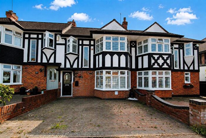 3 Bedroom Terraced House For Sale In Seymour Avenue, Morden, SM4