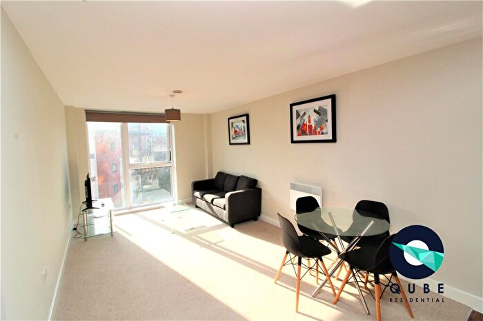 2 Bedroom Flat To Rent In Bridgewater Point, Worrall Street, Salford, Greater Manchester, M5