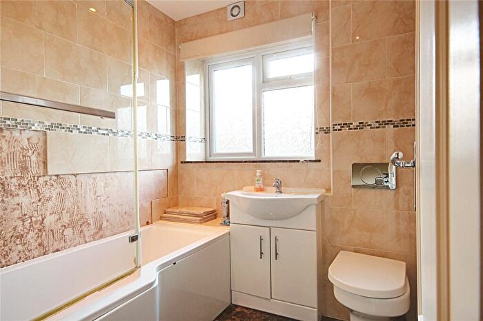2 Bedroom Flat To Rent In Grove Road West, Enfield, EN3