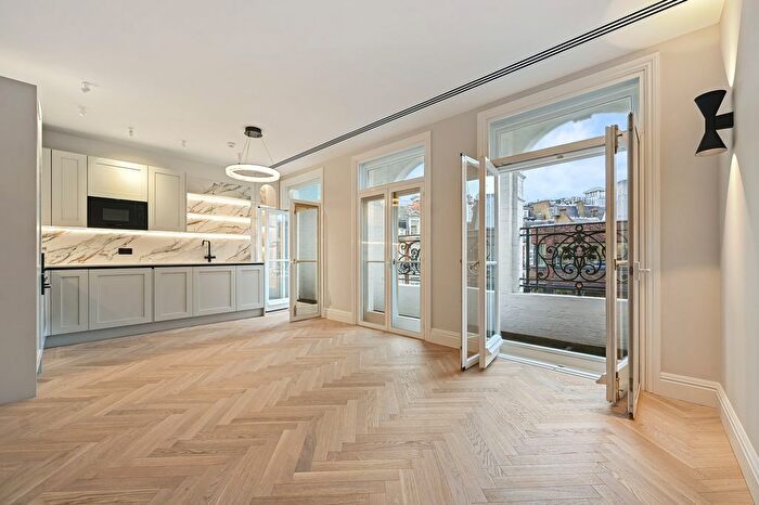 1 Bedroom Flat To Rent In Conduit Street, Mayfair, London, W1S