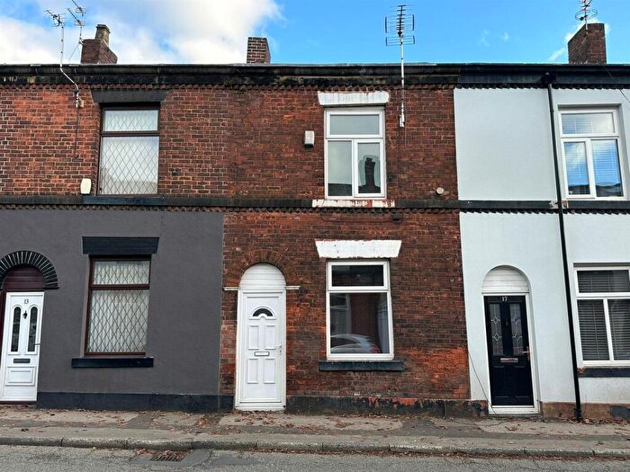 2 Bedroom Terraced House To Rent In Parsonage Street, Bury, BL9