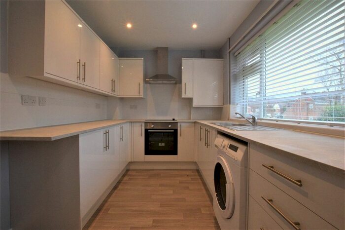 2 Bedroom Flat To Rent In Prospect Road, Farnborough GU14