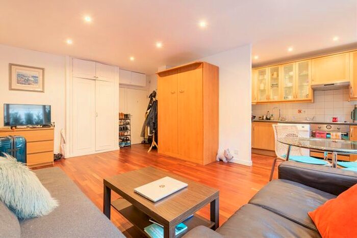 Studio To Rent In Park Crescent, London, W1B
