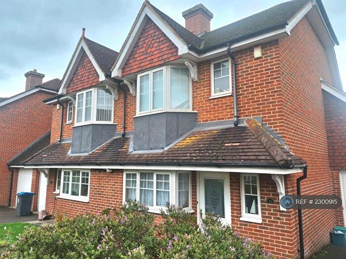 3 Bedroom Semi-Detached House To Rent In Lower Green Gardens, Worcester Park, KT4