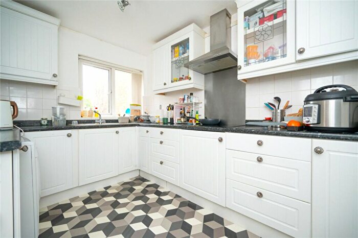 3 Bedroom Terraced House For Sale In Whitecroft, St. Albans, Hertfordshire, AL1