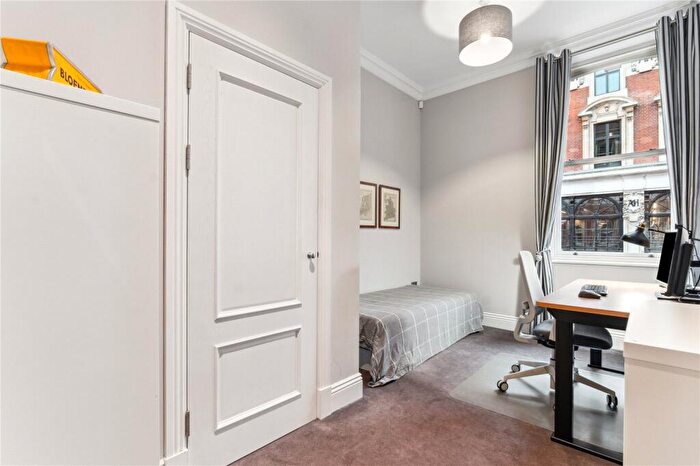 2 Bedroom Apartment For Sale In St. John's Road, London, SW11