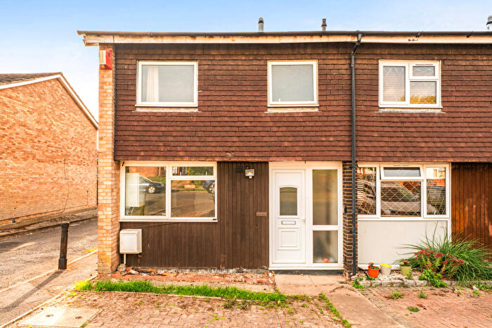 3 Bedroom End Of Terrace House For Sale In Barnsdale Road, Reading, Berkshire, RG2