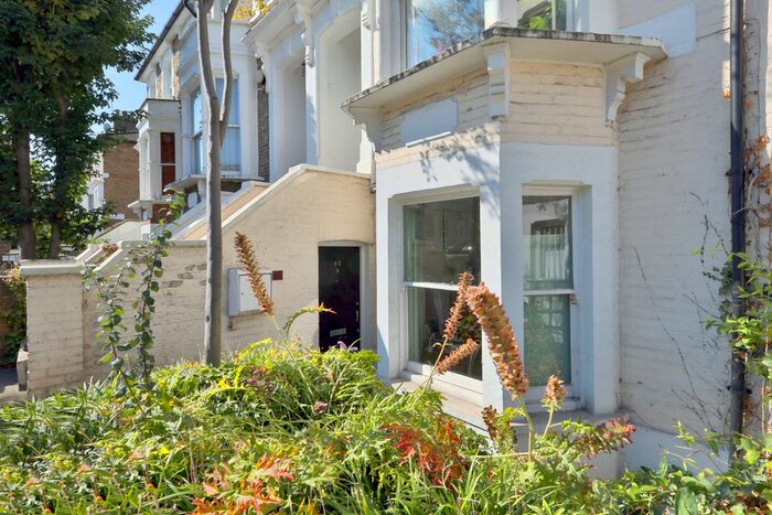 1 Bedroom Flat To Rent In Albion Road, London, N16