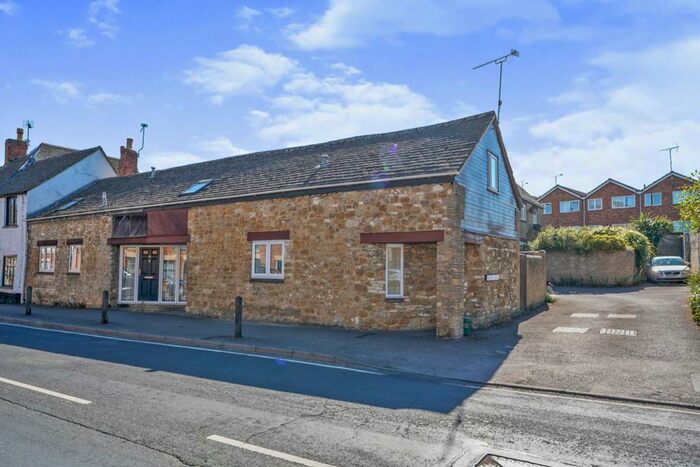 2 Bedroom Semi-Detached House To Rent In Nichol Court, Faringdon, SN7