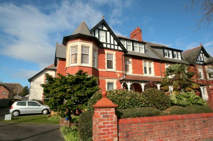 2 Bedroom Apartment To Rent In Walton House, Victoria Road, Penarth. Vale Of Glamorgan., CF64