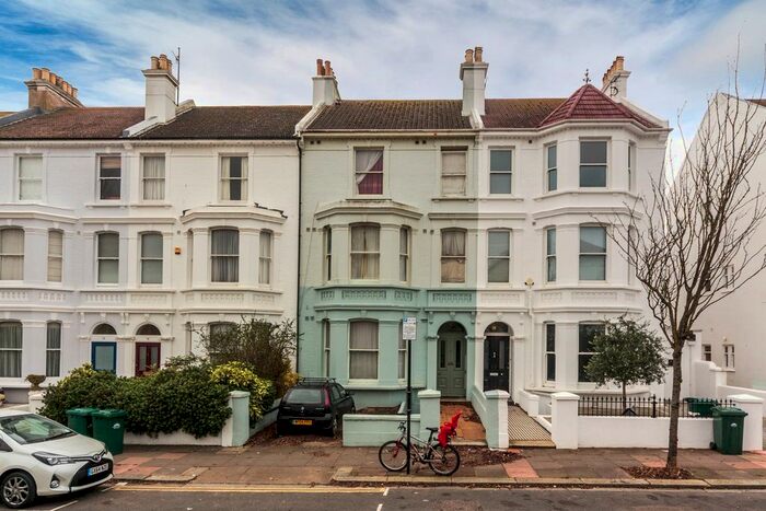 Studio To Rent In Westbourne Villas, Hove, East Sussex, BN3