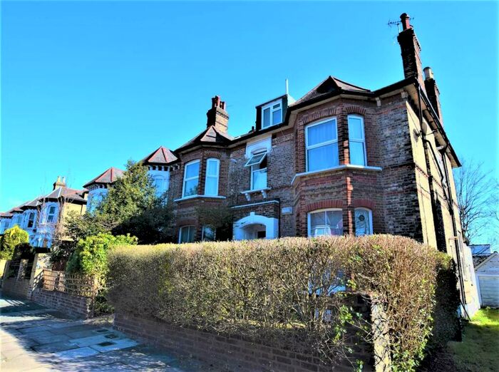 2 Bedroom Flat To Rent In Sunny Gardens Road, Hendon, London, NW4