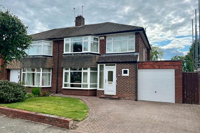 3 Bedroom Semi-Detached House To Rent In Hazelmere Avenue, Newcastle Upon Tyne, Tyne And Wear, NE3