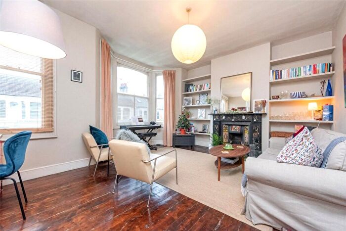 2 Bedroom Apartment For Sale In Mortimer Road, Kensal Rise, London, NW10