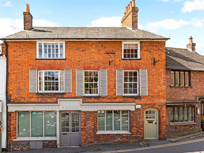 4 Bedroom Penthouse For Sale In Market Square, Petworth, West Sussex, GU28