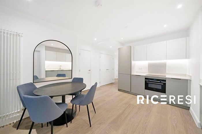 1 Bedroom Flat To Rent In Royal Eden Docks, London, E16