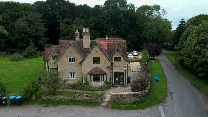 3 Bedroom Detached House For Sale In Heythrop, Chipping Norton, OX7