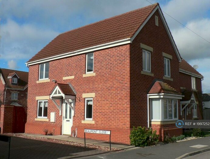 3 Bedroom Semi-Detached House To Rent In Beaumont Close, Goole, DN14