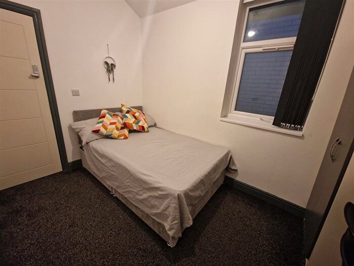 1 Bedroom Property To Rent In Dunsford Road, Bearwood, Smethwick, B66