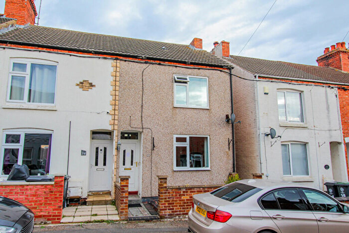 2 Bedroom End Of Terrace House For Sale In Queen Street, Irthlingborough, NN9