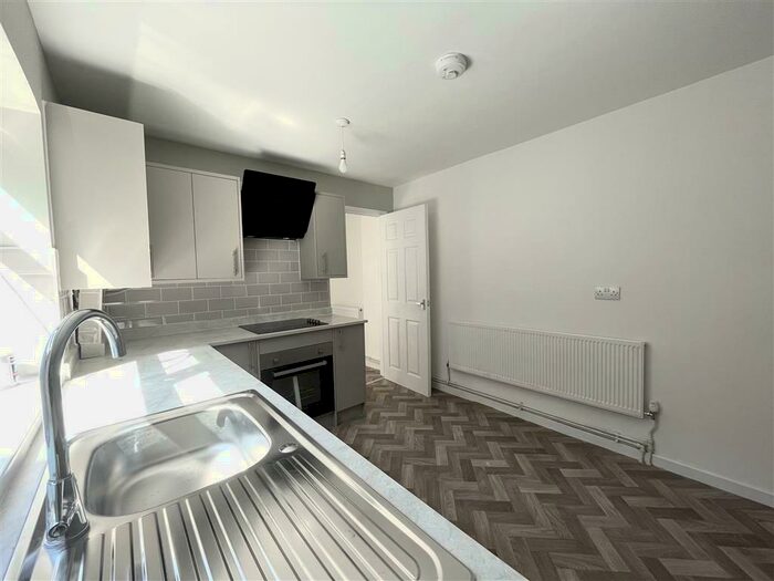 1 Bedroom Apartment To Rent In Mansel Street, Swansea, SA1