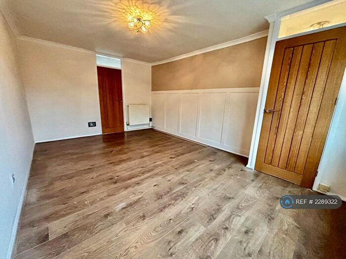 3 Bedroom Semi-Detached House To Rent In Heysham Close, Lincoln, LN5