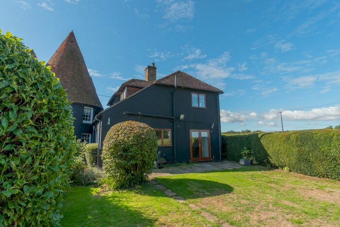 3 Bedroom Detached House For Sale In Oast Houses, Broom Street, Graveney, Faversham, ME13
