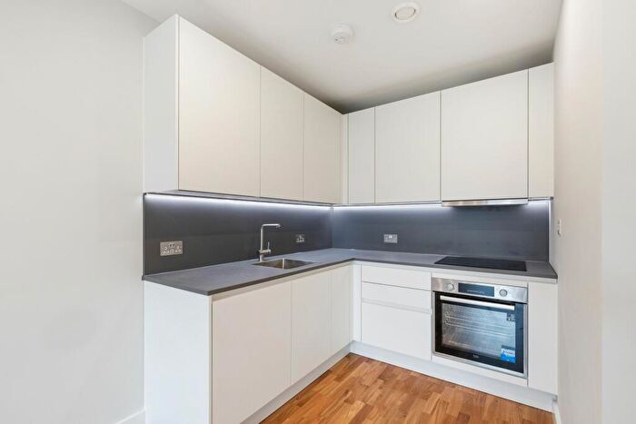 1 Bedroom Flat To Rent In Flat Premier House Canning Road, HA3